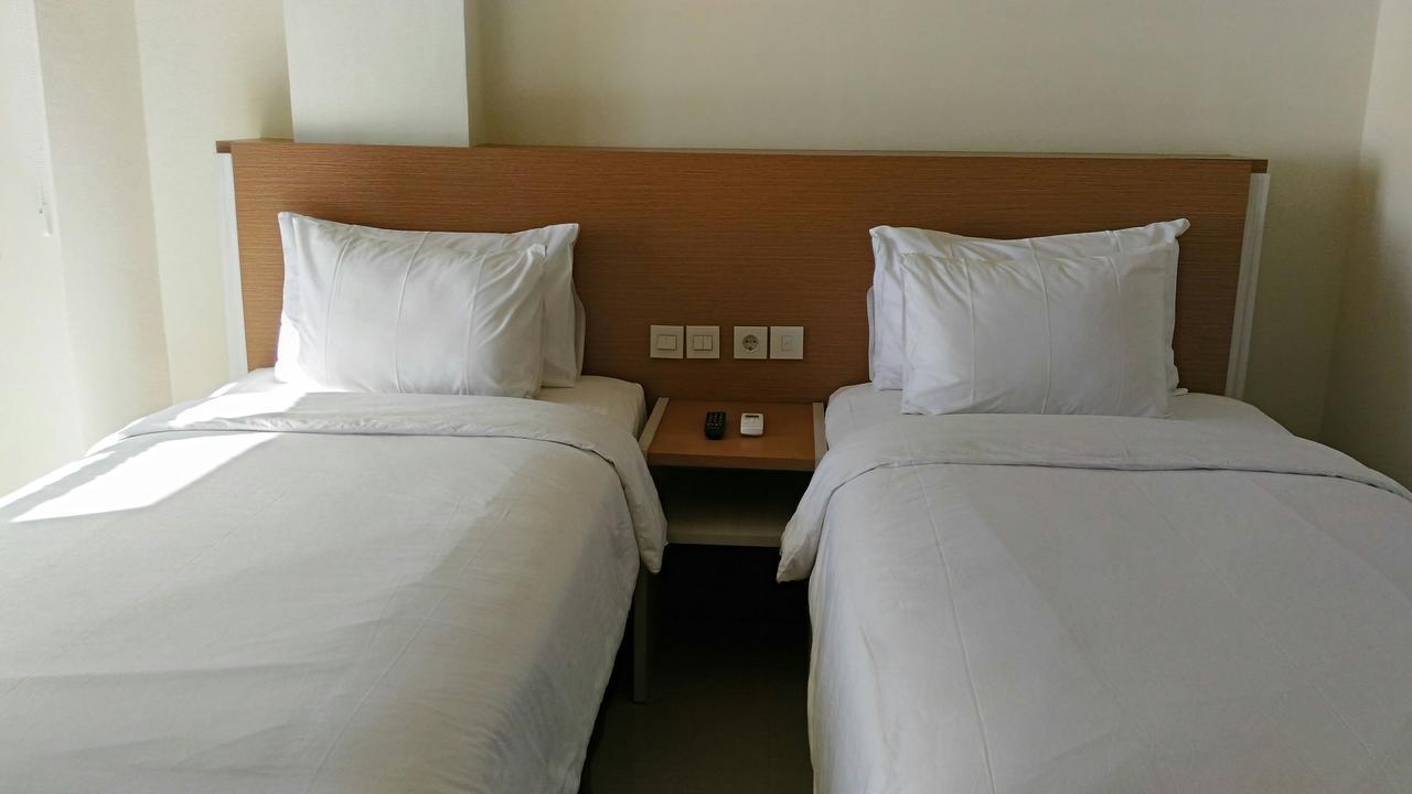 Big Fish Hotel Manado Extérieur photo
