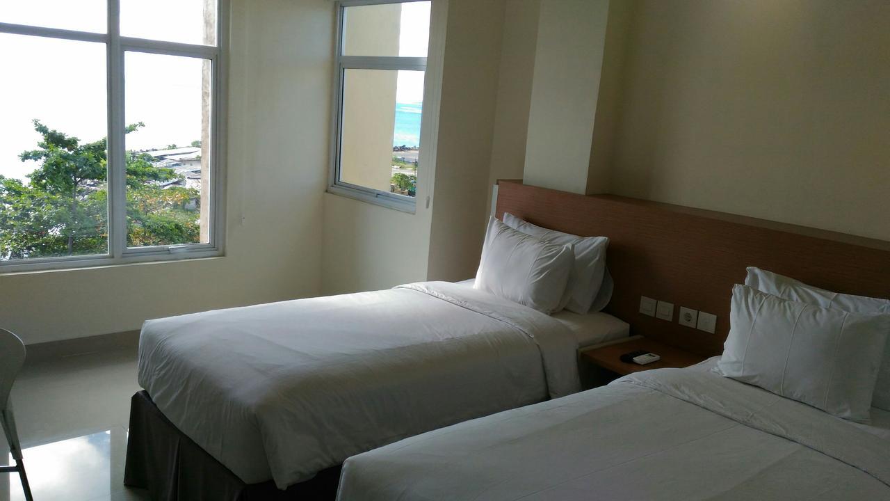 Big Fish Hotel Manado Extérieur photo