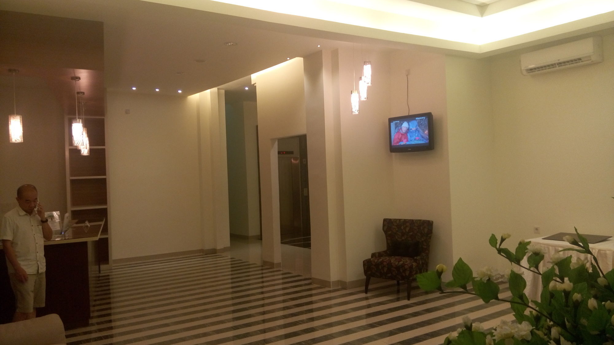 Big Fish Hotel Manado Extérieur photo